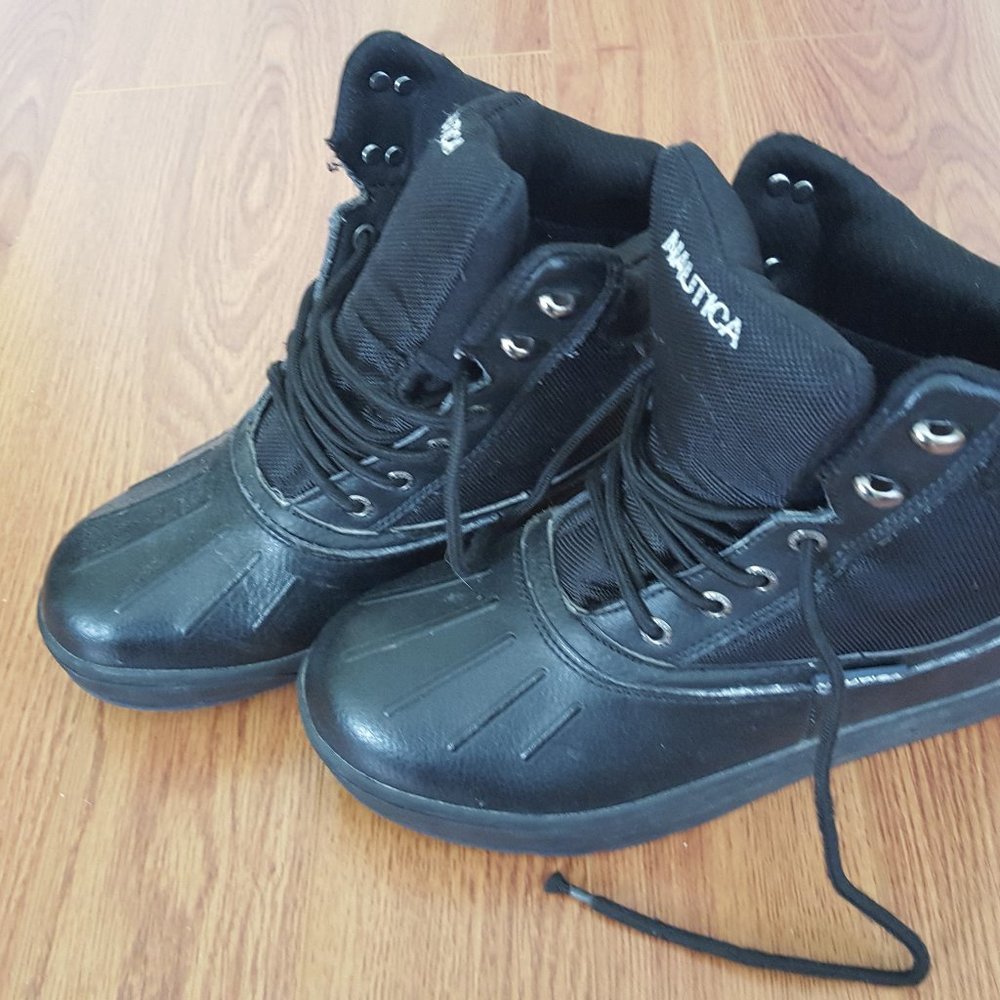 Nautica Boys winter boots, size 6
